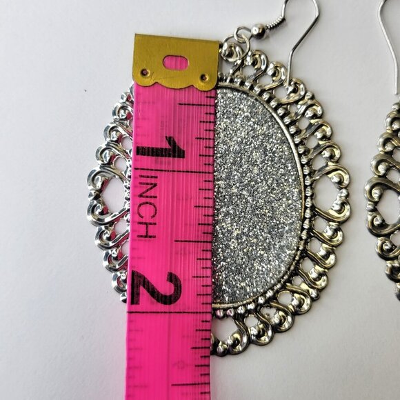 Silver and White Oval Earrings Gold Filigree Earring Oval Glitter Light Earrings - Picture 4 of 5